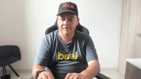 massimo_danger online show from September 16, 9:05 pm