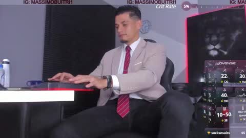 I am Massimo online show from December 28, 12:04 am