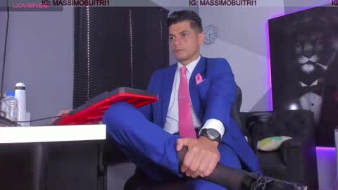 I am Massimo online show from February 5, 5:31 pm