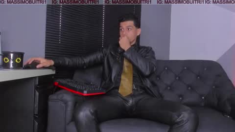 I am Massimo online show from November 14, 12:59 pm