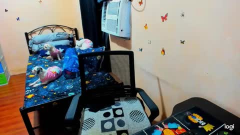 Snapshot of massivecockcum chatting on March 4, 3:33 am kimmy online show from March 4, 3:33 am