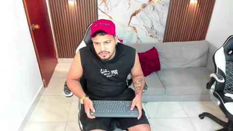 master_javi online show from September 26, 6:28 am