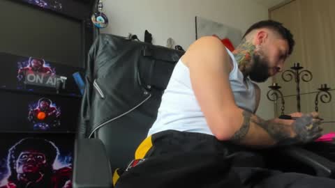 steven  online show from December 3, 9:01 pm