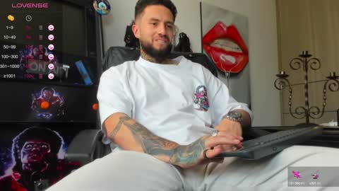 steven  online show from December 4, 9:35 pm