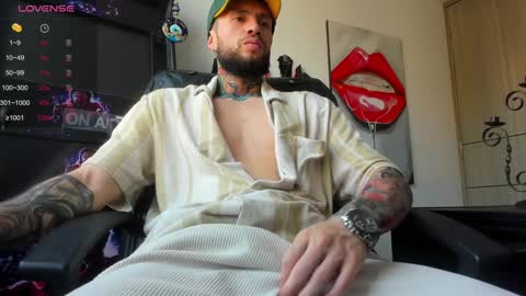 steven  online show from December 16, 9:52 pm