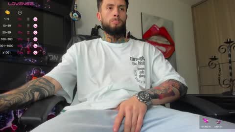 steven  online show from December 17, 9:49 pm