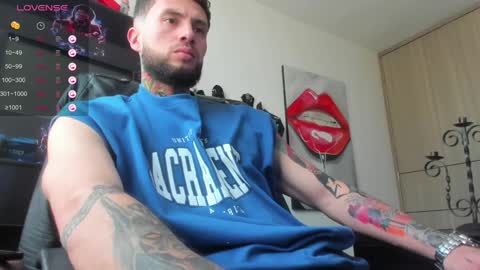 steven  online show from December 18, 10:13 pm