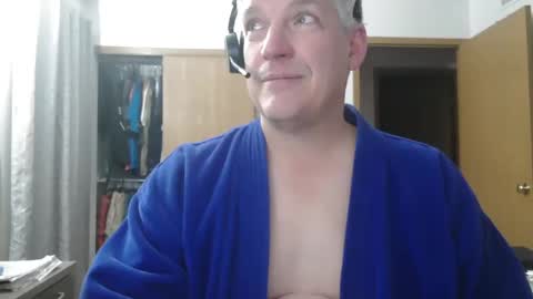 Snapshot of master_thorn chatting on December 29, 2:38 am Master Thorn online show from December 29, 2:38 am