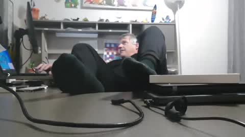 Snapshot of master_thorn chatting on January 15, 2:27 am Master Thorn online show from January 15, 2:27 am