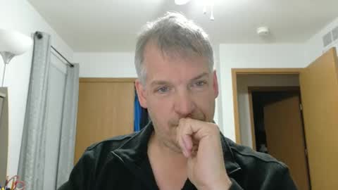 Snapshot of master_thorn chatting on November 17, 1:11 am Master Thorn online show from November 17, 1:11 am