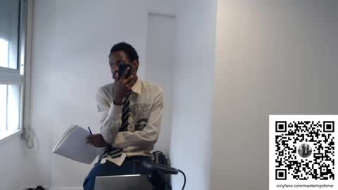 Snapshot of masterdomfuck chatting on February 8, 6:01 pm Masterdomfuck online show from February 8, 6:01 pm