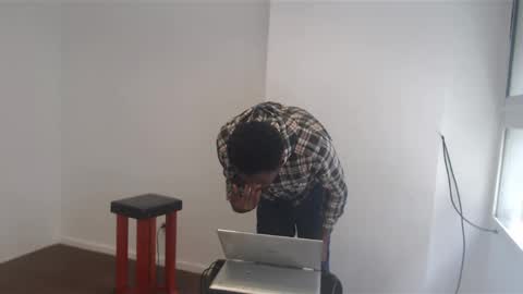 Snapshot of masterdomfuck chatting on February 14, 3:15 pm Masterdomfuck online show from February 14, 3:15 pm