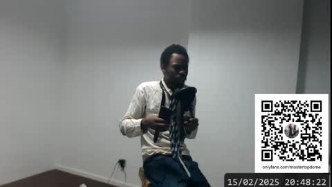 Snapshot of masterdomfuck chatting on February 15, 11:47 pm Masterdomfuck online show from February 15, 11:47 pm