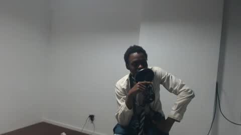 Snapshot of masterdomfuck chatting on February 16, 2:53 am Masterdomfuck online show from February 16, 2:53 am