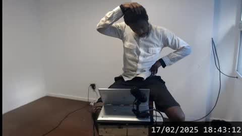 Snapshot of masterdomfuck chatting on February 17, 9:41 pm Masterdomfuck online show from February 17, 9:41 pm