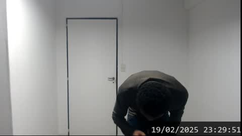 Snapshot of masterdomfuck chatting on February 20, 2:29 am Masterdomfuck online show from February 20, 2:29 am