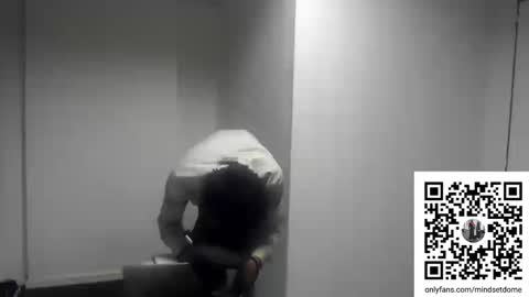 Snapshot of masterdomfuck chatting on September 22, 10:56 pm Masterdomfuck online show from September 22, 10:56 pm