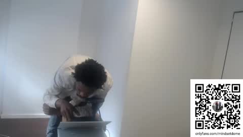 Snapshot of masterdomfuck chatting on October 12, 12:15 pm Masterdomfuck online show from October 12, 12:15 pm