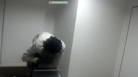 Snapshot of masterdomfuck chatting on October 13, 12:21 am Masterdomfuck online show from October 13, 12:21 am