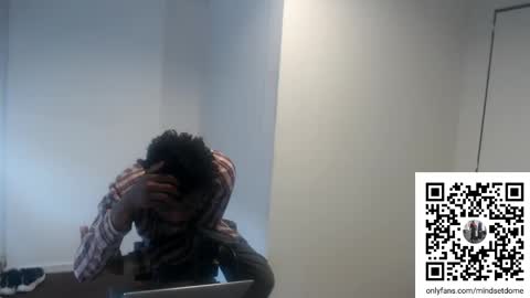 Snapshot of masterdomfuck chatting on October 19, 2:18 pm Masterdomfuck online show from October 19, 2:18 pm