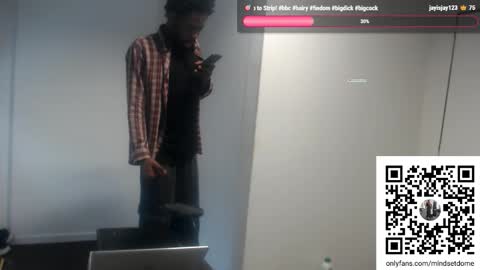 Snapshot of masterdomfuck chatting on October 24, 1:51 pm Masterdomfuck online show from October 24, 1:51 pm