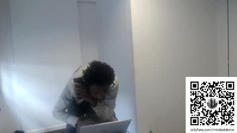 Snapshot of masterdomfuck chatting on November 5, 6:41 pm Masterdomfuck online show from November 5, 6:41 pm