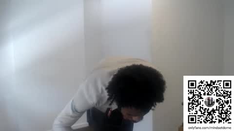 Snapshot of masterdomfuck chatting on November 6, 3:24 pm Masterdomfuck online show from November 6, 3:24 pm