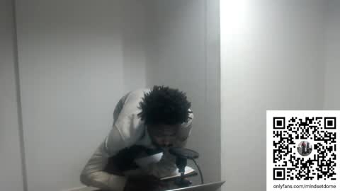 Snapshot of masterdomfuck chatting on November 8, 1:17 am Masterdomfuck online show from November 8, 1:17 am