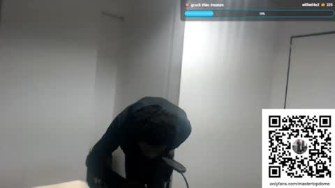 Snapshot of masterdomfuck chatting on November 23, 8:03 am Masterdomfuck online show from November 23, 8:03 am