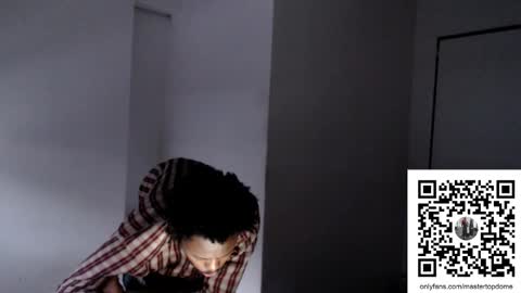 Snapshot of masterdomfuck chatting on November 26, 10:33 pm Masterdomfuck online show from November 26, 10:33 pm