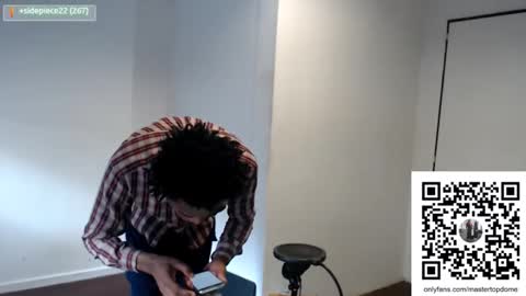 Snapshot of masterdomfuck chatting on November 27, 11:01 am Masterdomfuck online show from November 27, 11:01 am