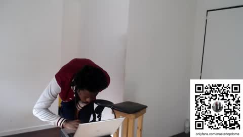 Snapshot of masterdomfuck chatting on November 28, 11:46 am Masterdomfuck online show from November 28, 11:46 am