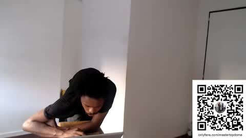 Snapshot of masterdomfuck chatting on December 2, 8:59 pm Masterdomfuck online show from December 2, 8:59 pm