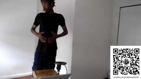 Snapshot of masterdomfuck chatting on December 3, 4:49 pm Masterdomfuck online show from December 3, 4:49 pm