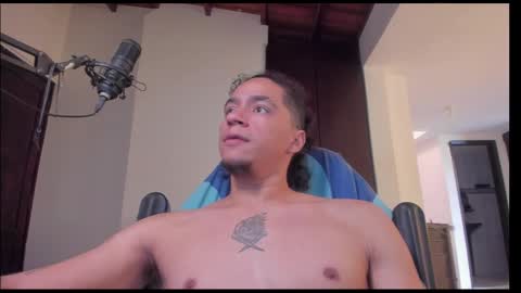 Snapshot of masterjuanc chatting on February 14, 5:36 pm Juan Independent Model online show from February 14, 5:36 pm