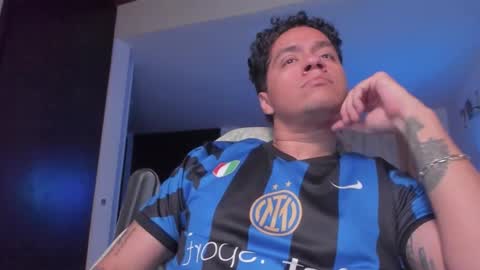 Snapshot of masterjuanc chatting on October 22, 12:44 am Juan Independent Model online show from October 22, 12:44 am