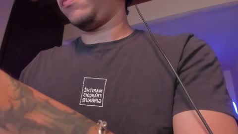 Snapshot of masterjuanc chatting on October 29, 11:17 pm Juan Independent Model online show from October 29, 11:17 pm