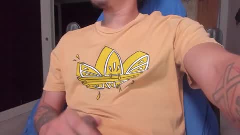 Snapshot of masterjuanc chatting on November 23, 10:31 pm Juan Independent Model online show from November 23, 10:31 pm