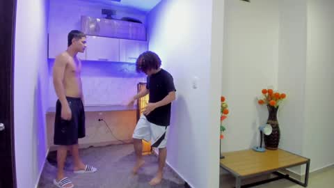 Snapshot of masters_sexx chatting on January 25, 11:44 am Team Cris Darwin- Fernando- Stiven- David online show from January 25, 11:44 am