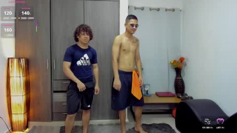 Snapshot of masters_sexx chatting on February 4, 11:27 am Team Cris Darwin- Fernando- Stiven- David online show from February 4, 11:27 am