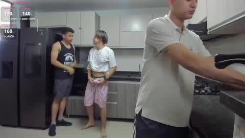 Snapshot of masters_sexx chatting on February 12, 11:29 am Team Cris Darwin- Fernando- Stiven- David online show from February 12, 11:29 am