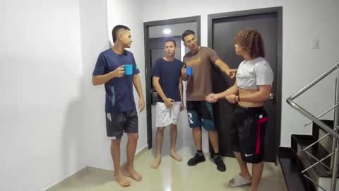 Snapshot of masters_sexx chatting on March 11, 11:23 am Team Cris Darwin- Fernando- Stiven- David online show from March 11, 11:23 am