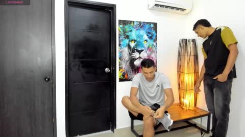 Snapshot of masters_sexx chatting on September 11, 11:21 am Team Cris Darwin- Fernando- Stiven- David online show from September 11, 11:21 am