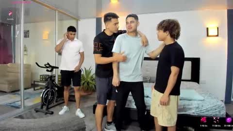 Snapshot of masters_sexx chatting on September 13, 11:21 am Team Cris Darwin- Fernando- Stiven- David online show from September 13, 11:21 am