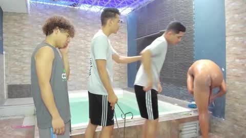 Snapshot of masters_sexx chatting on September 24, 11:35 am Team Cris Darwin- Fernando- Stiven- David online show from September 24, 11:35 am