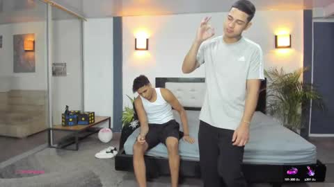 Snapshot of masters_sexx chatting on September 28, 11:26 am Team Cris Darwin- Fernando- Stiven- David online show from September 28, 11:26 am