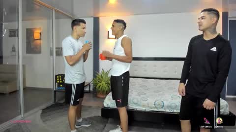 Snapshot of masters_sexx chatting on October 5, 11:30 am Team Cris Darwin- Fernando- Stiven- David online show from October 5, 11:30 am