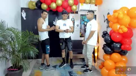 Snapshot of masters_sexx chatting on October 22, 11:21 am Team Cris Darwin- Fernando- Stiven- David online show from October 22, 11:21 am