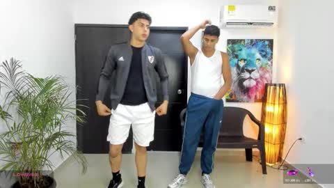 Snapshot of masters_sexx chatting on November 6, 11:11 am Team Cris Darwin- Fernando- Stiven- David online show from November 6, 11:11 am