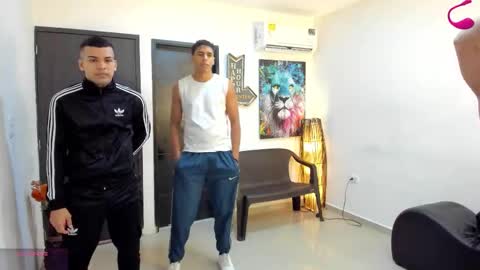 Snapshot of masters_sexx chatting on November 15, 11:29 am Team Cris Darwin- Fernando- Stiven- David online show from November 15, 11:29 am